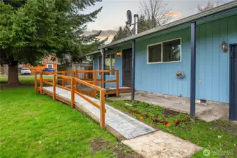 Single-level living with wheelchair-friendly access