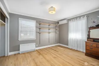 Main floor Bedroom #2