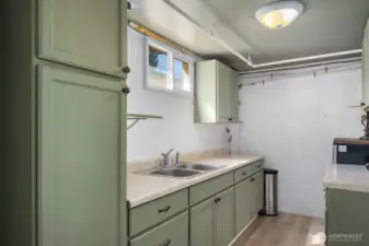 Lower Level kitchen (MIL)