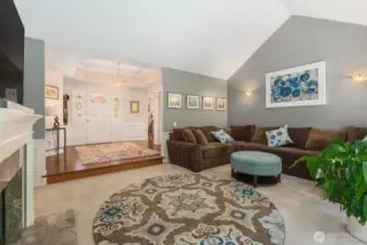 Looking back from the living room into the entryway.