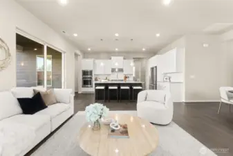 Elegant, modern, and perfectly maintained, this Lyra shines.