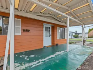 Sited on an interior lot, this space gets limited traffic for optimal privacy.