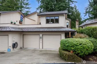 Large double car garage w/EV charger