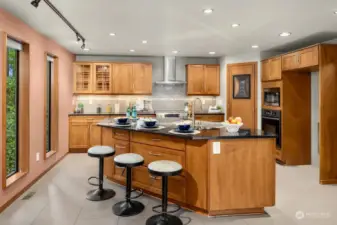 Eating space at the kitchen island.