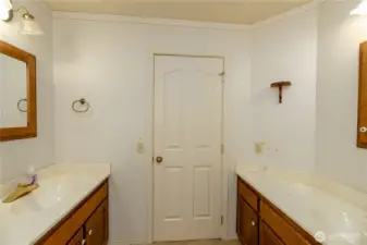 Upstairs bathroom with two seperate vanities