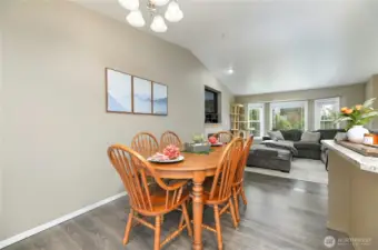 Dining area and eating bar.