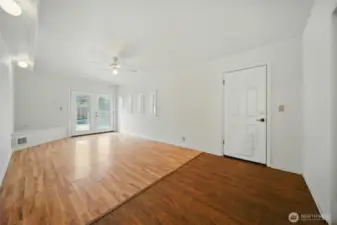Bonus/Family Room