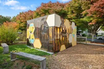 Bee Garden inside High Commons Park