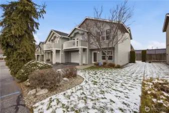 Central location overlooking the pool