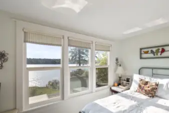 Bedroom 1 Vies