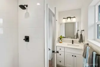Primary Full Bath