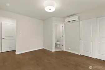 Photographs are for illustrative purposes only. Features, finishes, interior/exterior colors, landscaping and floorplan shown may vary from actual homes built.