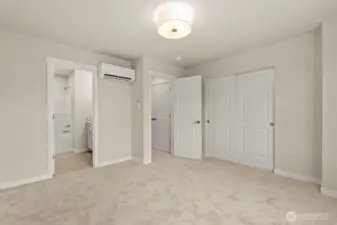 Photographs are for illustrative purposes only. Features, finishes, interior/exterior colors, landscaping and floorplan shown may vary from actual homes built.