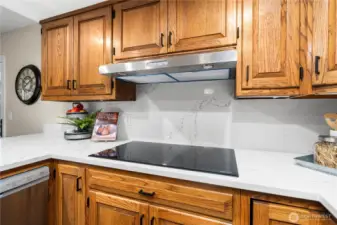 Cooktop and vent were installed in 2025!