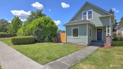 Completely remodeled 3 bedroom home in the heart of Tacoma!