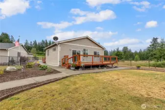 The adu yard is also nice sized. Comes with a ramp too.