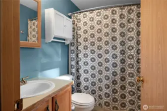 Full bath off primary bedroom.