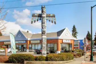 Walk to shops and restaurants