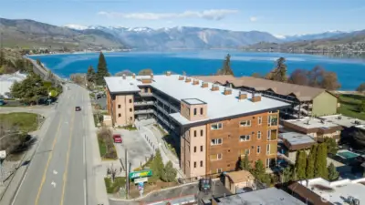 Drone footage of Chelan Resort Suites
