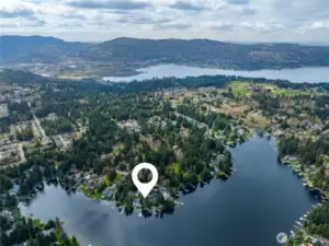 Convenient Waterfront location near shopping and transit