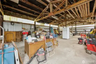 Second shop space.