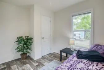 3rd Bedroom - Closet View