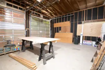 Garage/Shop Storage & Work Space
