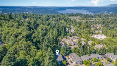 Convenient Bellevue location close to freeways, amenities, and Eastside employers. Welcome home!