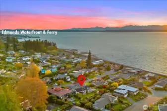 Epic location just minutes to downtown Emdonds!