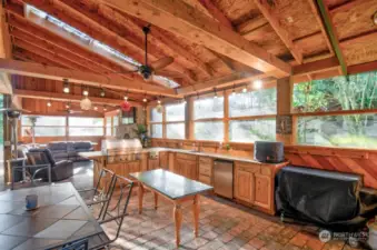 OUTDOOR KITCHEN WITH BBQ, 2 STOVE BURNER, REFRIGERATOR, GRIDDLE