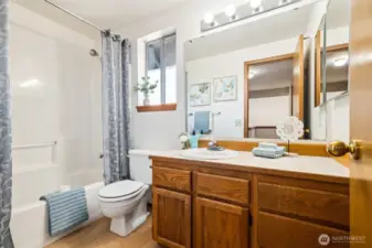 Upper hall bathroom