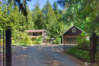 Drive through your own gate to this charming cottage