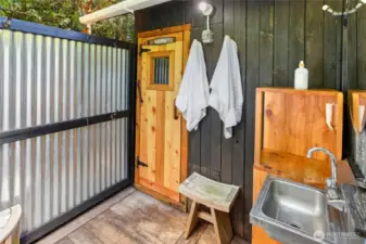 Separate building with outdoor shower and sauna
