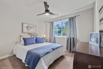 2nd bedroom