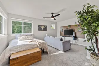 4th bedroom/bonus room