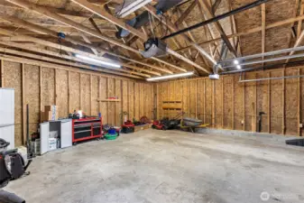 576 sqft detached garage