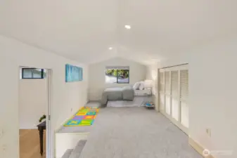 3+ bedroom or office space