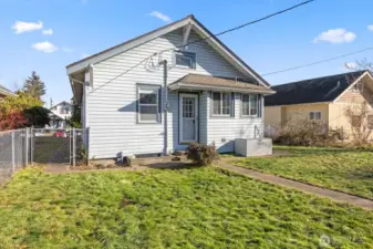 There is a separate entrance to the basement from the backyard.