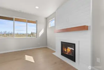 Photographs are for illustrative purposes only. Features, finishes, interior/exterior colors, landscaping and floorplan shown may vary from actual homes built.