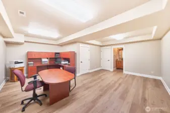 Ground floor find a bonus space - office? gym? Guest suite?