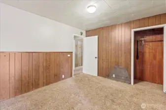 Second bedroom.