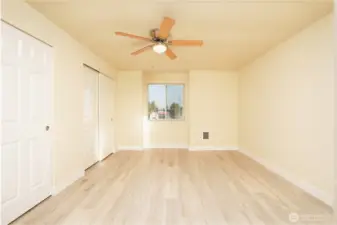 Huge master bedroom w/ double closets