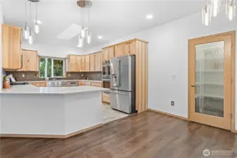 Roomy breakfast bar + dining space