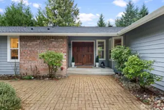 Double door large entry