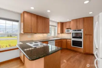 Dual ovens with Corian counters