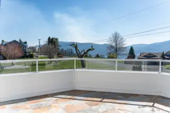 Views of Lake Chelan from the upper deck