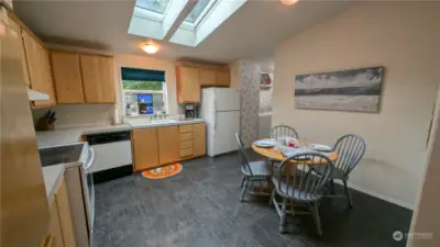 Large eat-in kitchen