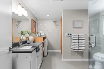 Refreshed downstairs bath with W&D