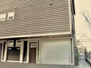 view of house front and walkway