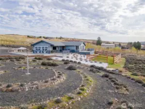Beautifully updated MFH to use as primary home or Airbnb.